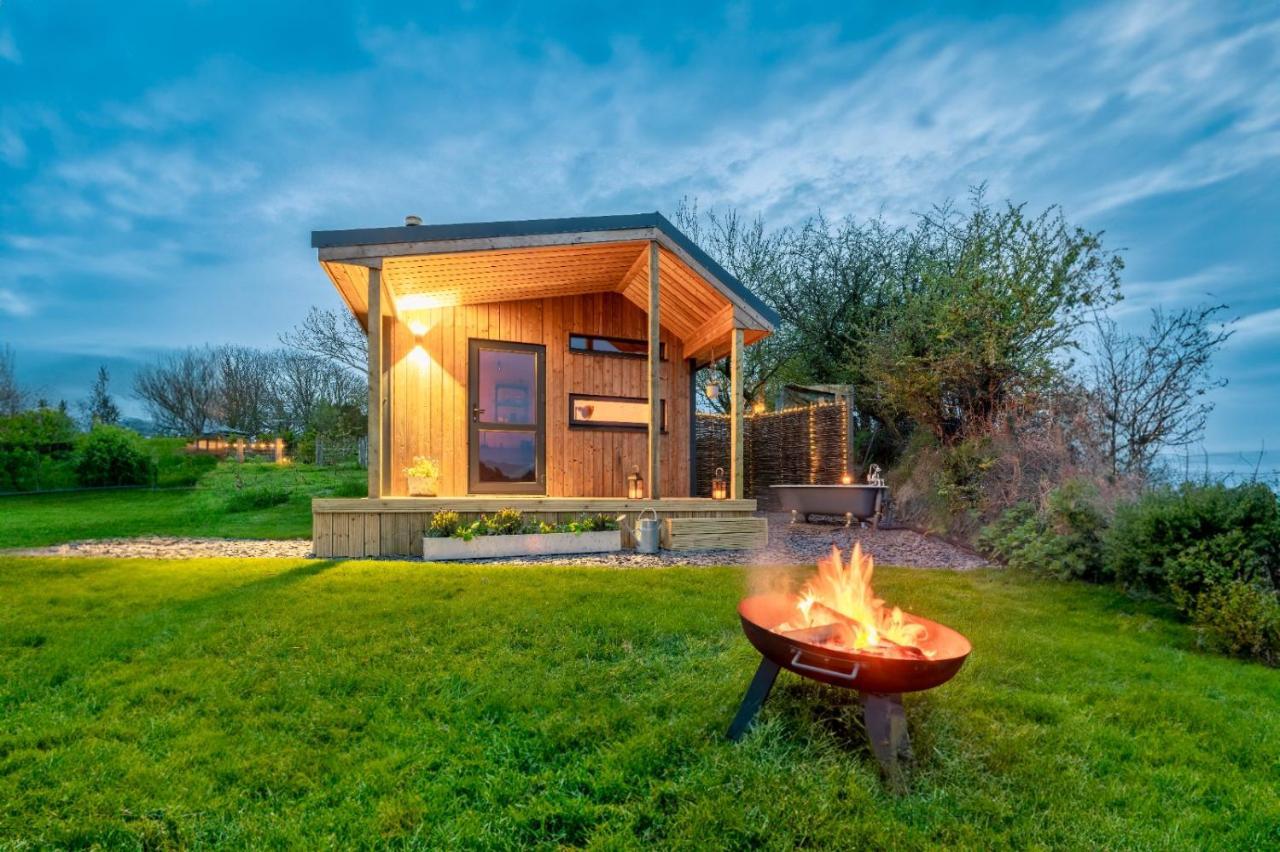 Luxury Glamping Cabin With Outdoor Bath On Cornish Flower Farm Truro Extérieur photo